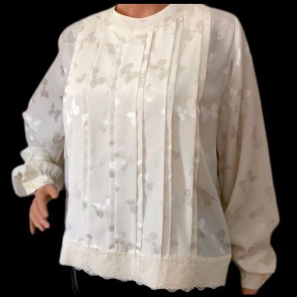 Vintage Off White Pleated Front Top With Bows - Picture 3 of 16